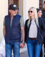 Anna Faris and Michael Barrett: a Hollywood Love Story