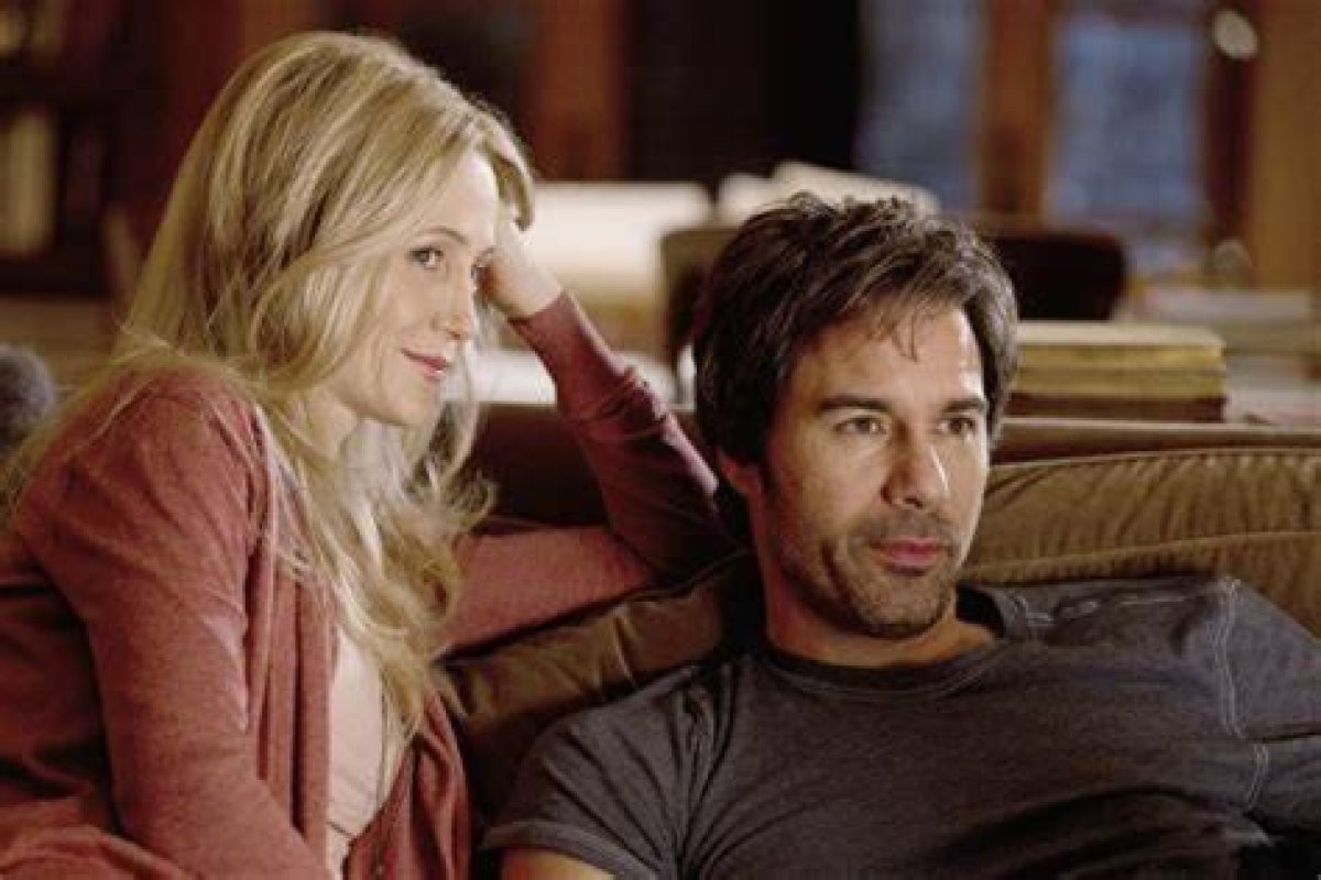 Exploring the Connection Between Bill Paxton and Kelly Rowan