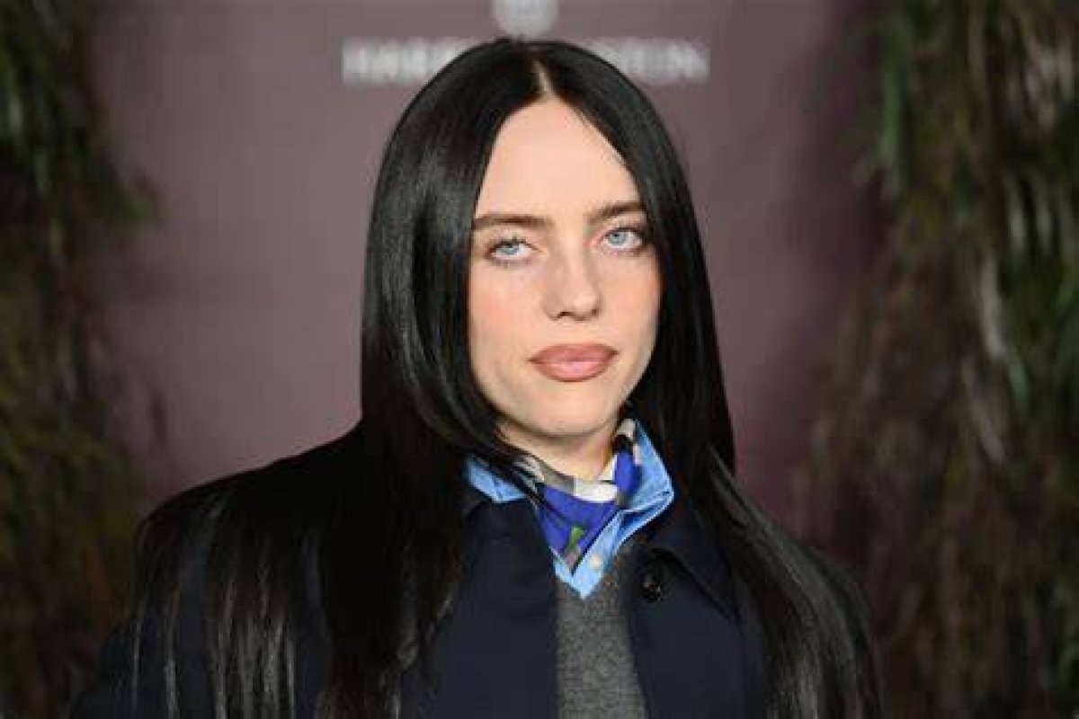 Exploring the Intriguing Gesture of Billie Eilish Arching Back