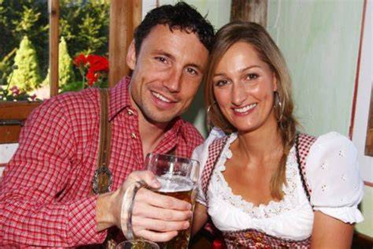 Mark Van Bommel, Andra Van Marwijk Husband: Wiki, Children, Net Worth, Bio Facts