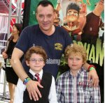 Tom Sizemore Siblings: Meet Paul, Charlie, Aaron