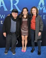 Unlocking the Secrets of Rhea Perlman's Height: a Journey of Discovery