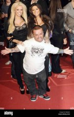 Who Is Cassandra Brett? Wee Man Wife or Girlfriend – Are They Married?